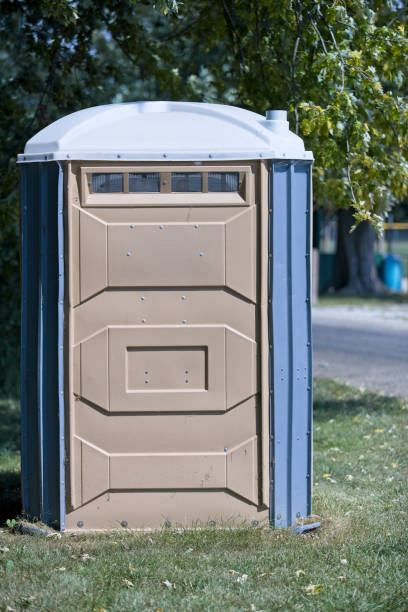 Porta potty delivery and setup in Falls Church, VA
